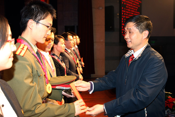 2010051854xg.jpg