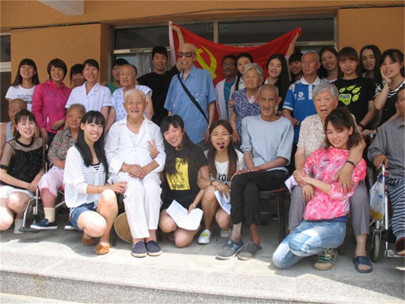 敬老院活动.jpg