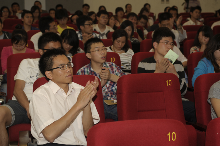 2011051803-tcl.jpg