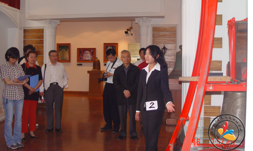 2010051803-bl.jpg