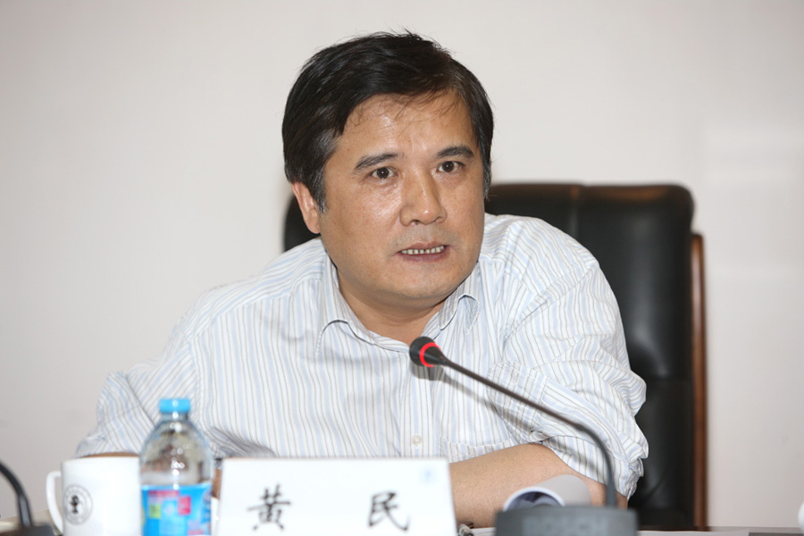 2010052608-bl.jpg