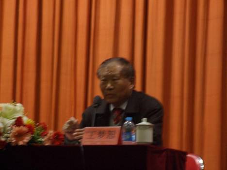 2011040618-tcl.jpg