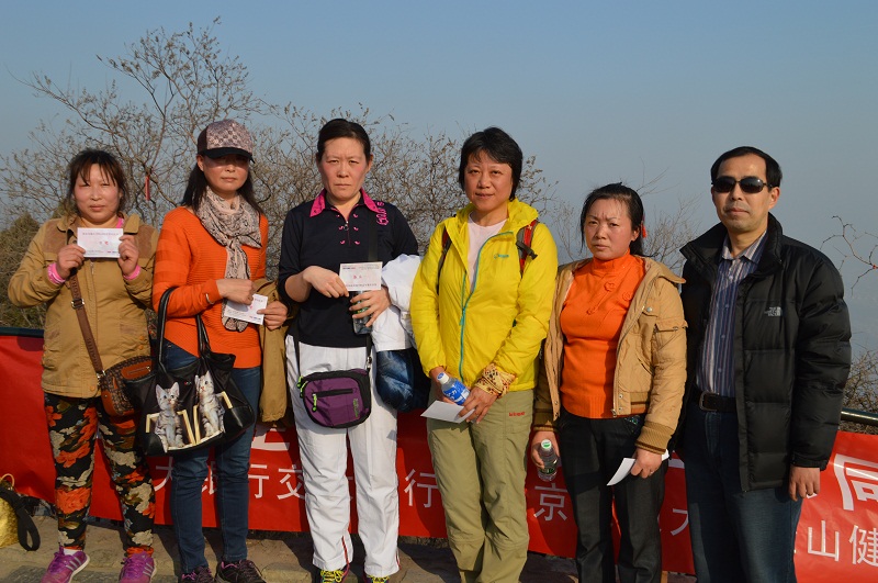 女子组前五名.jpg