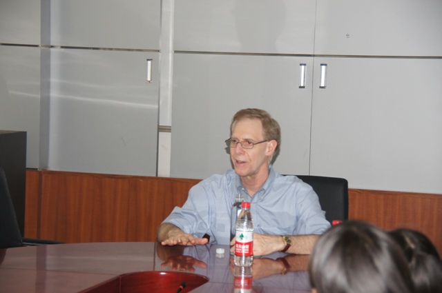 美国明尼苏达大学Gerald E. Sobelman教授座谈会成功举行1.JPG