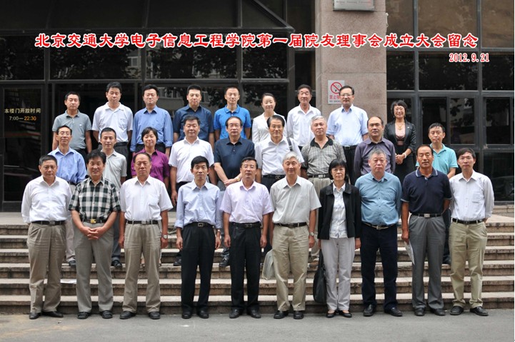 QQ截图20120926091716.jpg