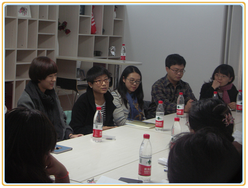 新教师座谈会2.jpg