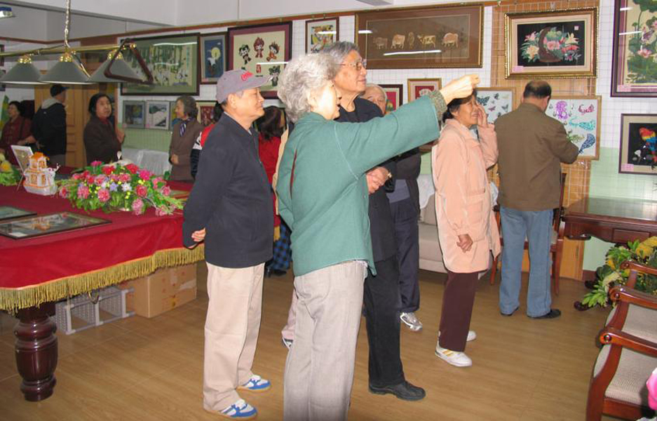 2008111105-CXN.jpg