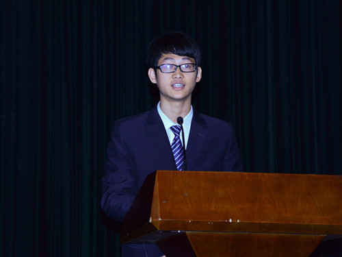 获港湾奖学金学生代表发言_副本.jpg
