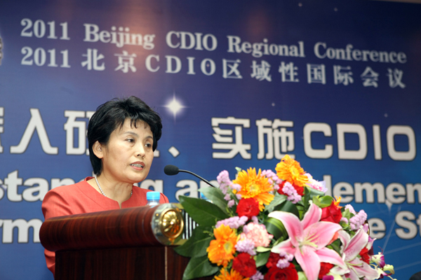 2011051127-tcl.jpg