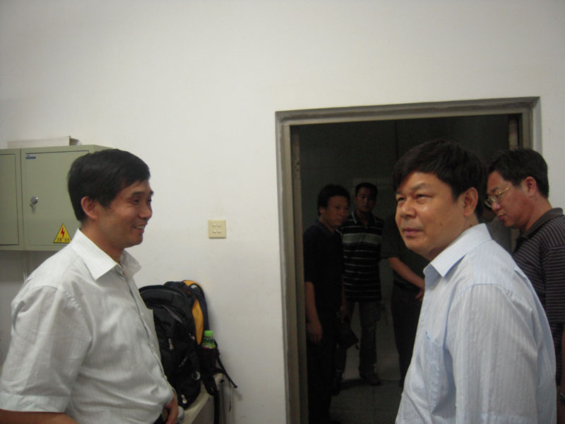 09062303_xg.jpg