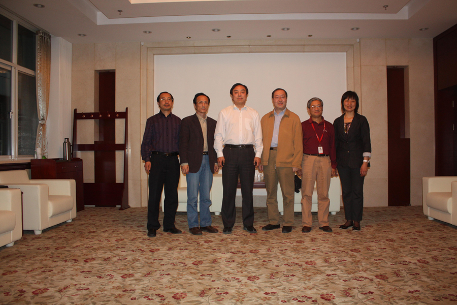 2010111877tcl.jpg