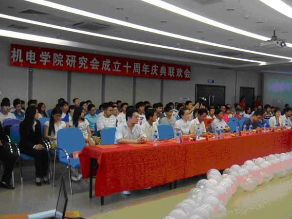 2010111861tcl.jpg