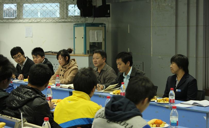 2012110612dj.jpg