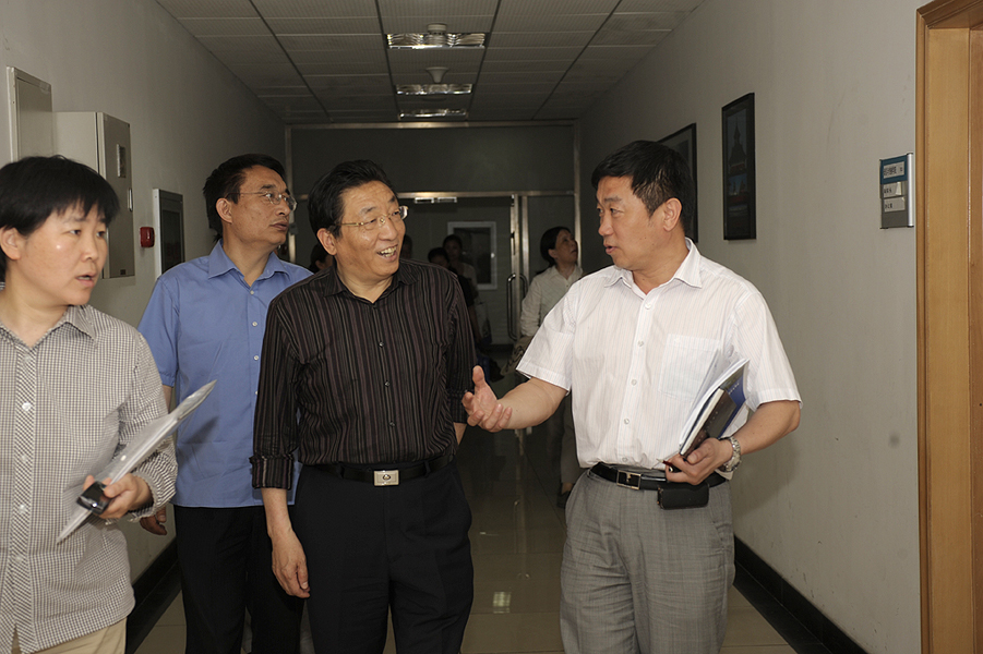 2010062468xg.jpg