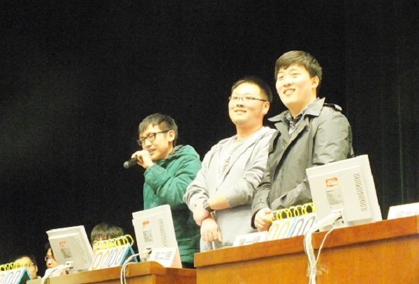 选手答题.jpg