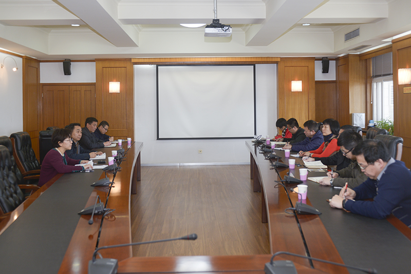 学生处、研究生工作部、保卫处等相关部处参加学校安全稳定专题会议，听取北京市安全稳定会议精神，部署开展两会期间学校安全稳定