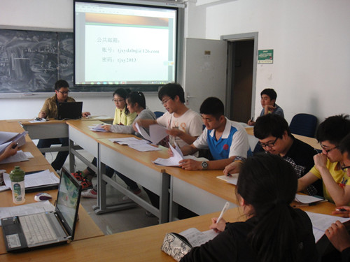 土建学院学生党支部书记培训顺利举行_副本.jpg