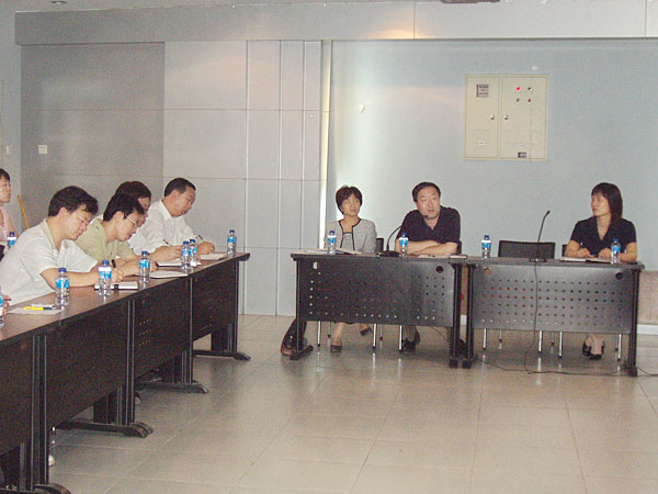 06092001.jpg