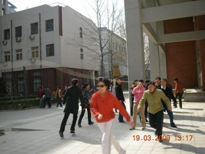 09032006_yey.jpg