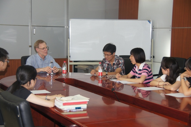 美国明尼苏达大学Gerald E. Sobelman教授座谈会成功举行2.JPG