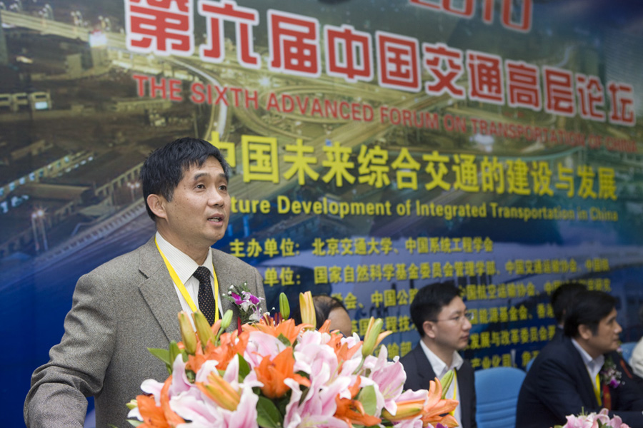 2010102126-wah.jpg