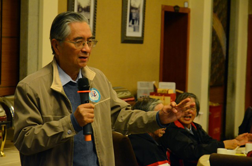 2012101504wm.jpg