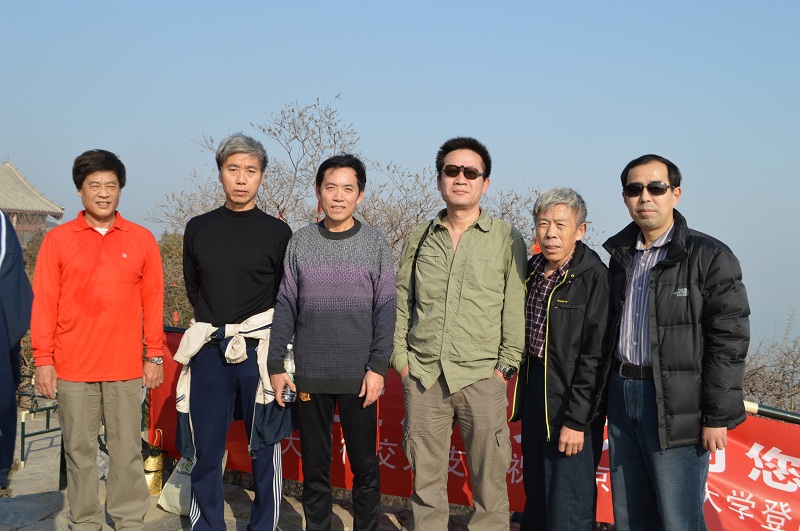 男子组前五名.jpg