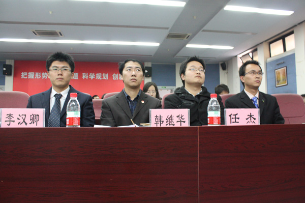 2010112213-mh.jpg