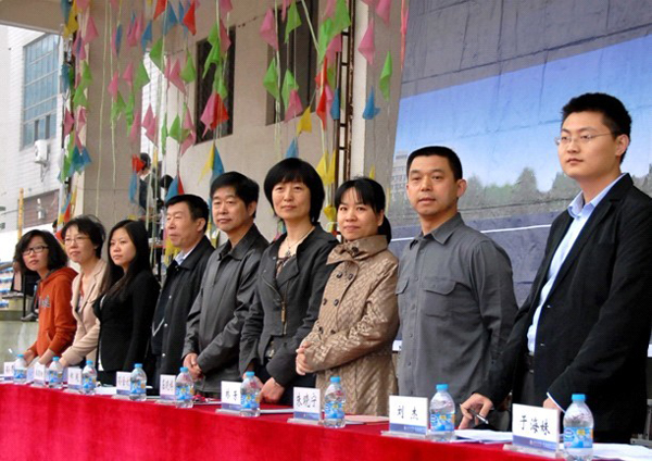 2012042330lj.jpg