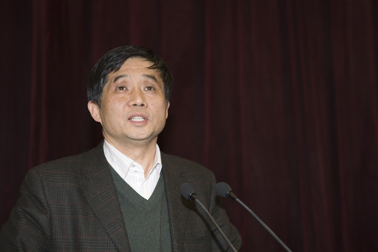 学校召开校级领导班子和领导干部2010年度考