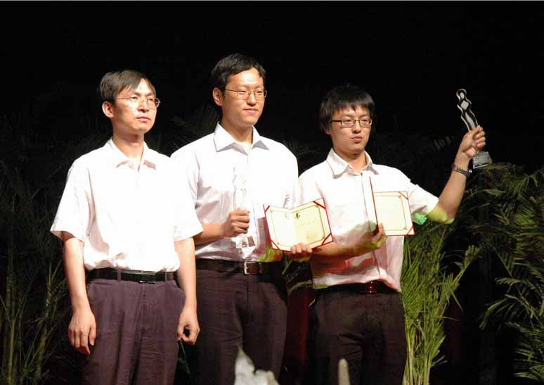 128566123985000000080530-01LWJ.jpg