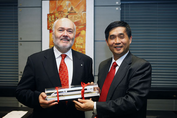 2011102613xg.jpg