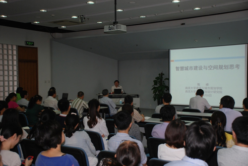 2012082103wm.jpg