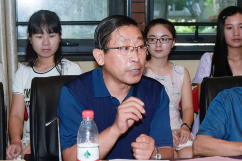 说明: C:\Users\HP\Desktop\9.9学校集中发布文化成果丛书献礼120周年校庆.files\image003.jpg