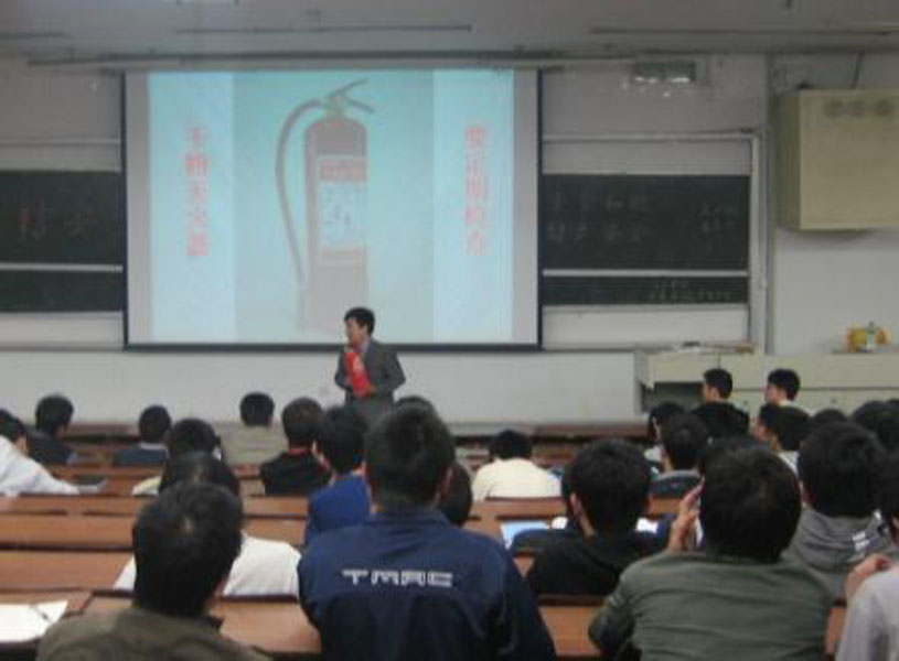 2009041302-cxn.jpg