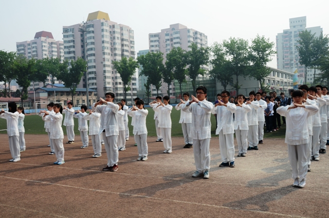 20130504电子信息工程学院第十三届田径运动会成功举办 (2).JPG