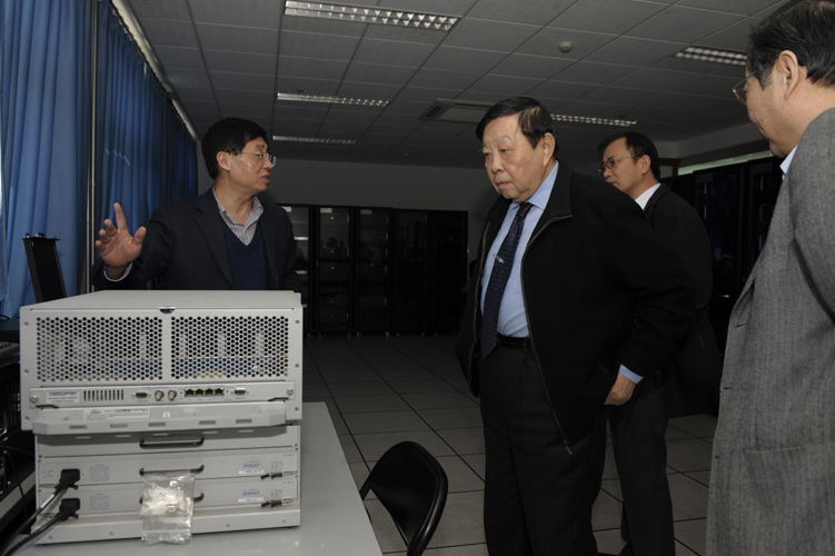 2011033012-tcl.jpg