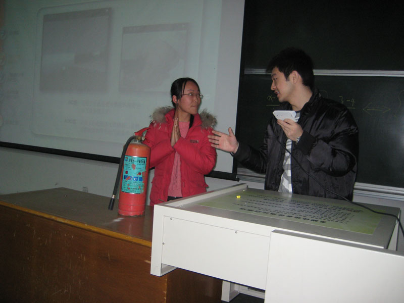 08121904_bwl.jpg