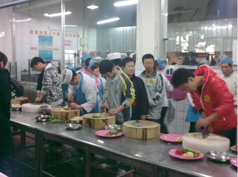 2010041927-jx.jpg