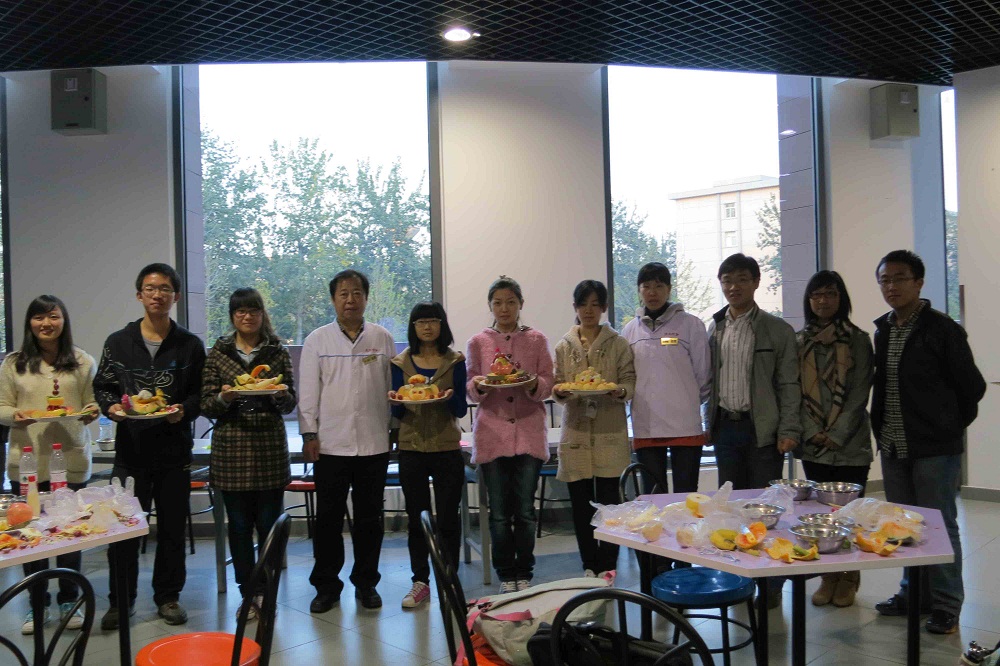 2012110106hm.jpg
