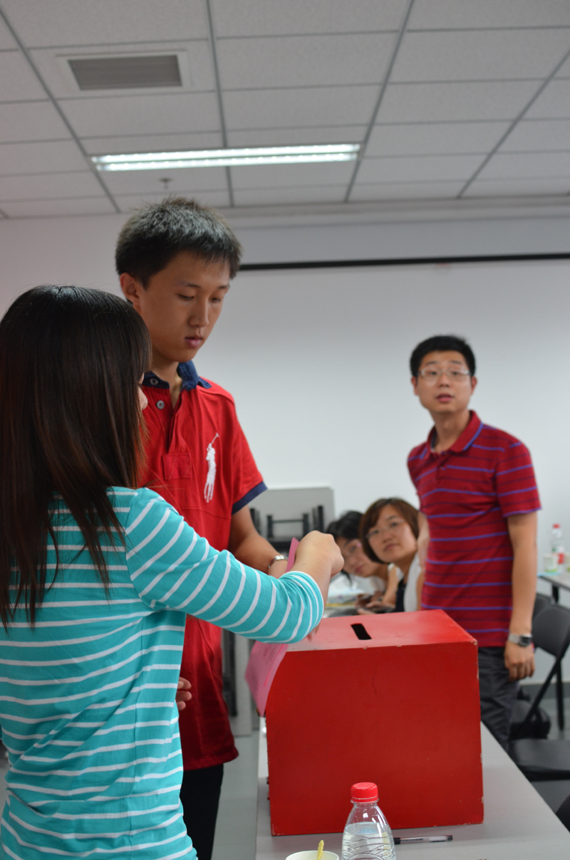 学生代表投票.JPG