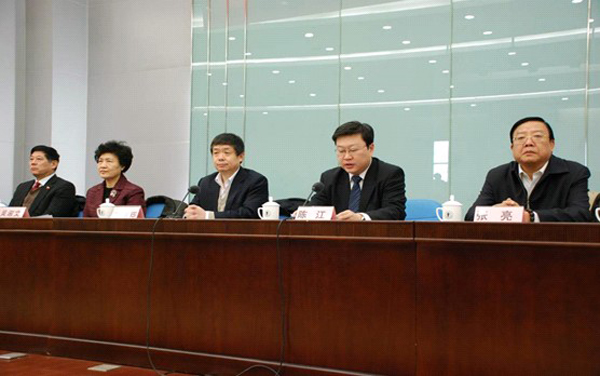 %pangrj201203120{LJ8U499FH.jpg