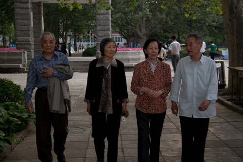 2012051103cbq.jpg