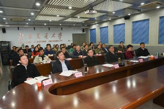 新浪教育北京交通大学师生热议党的十九大报告