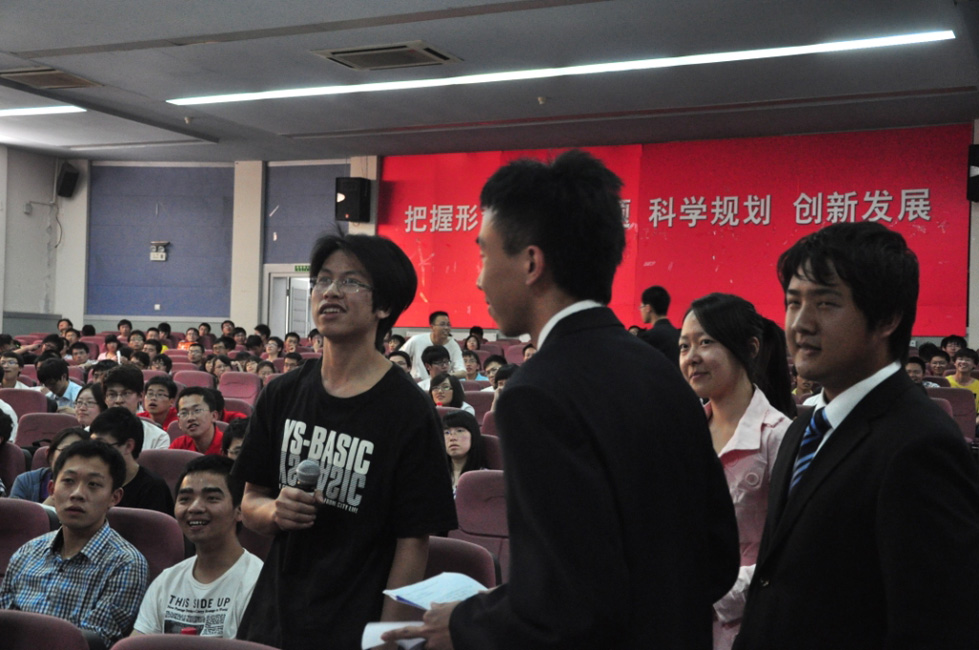 2011052406cbq.jpg