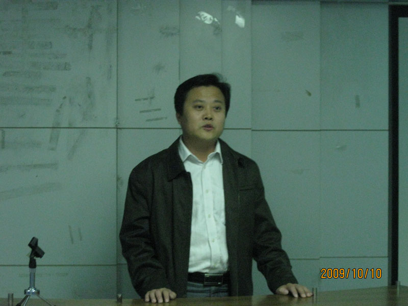 2009101205-bl.jpg