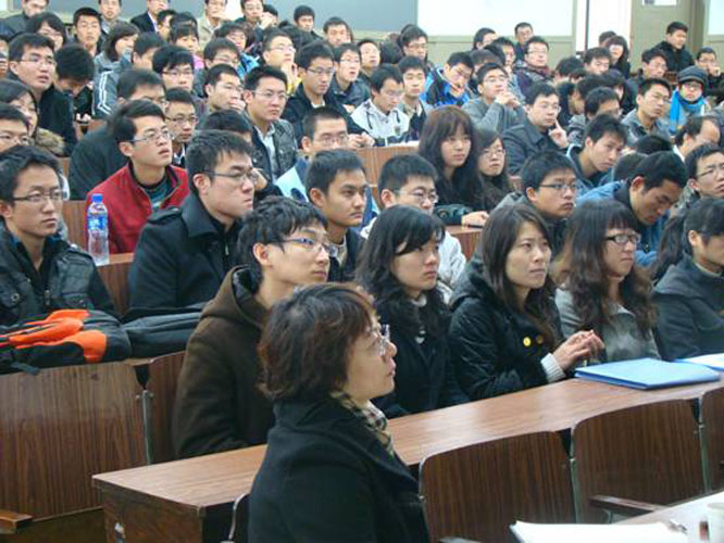 2010111106-wah.jpg