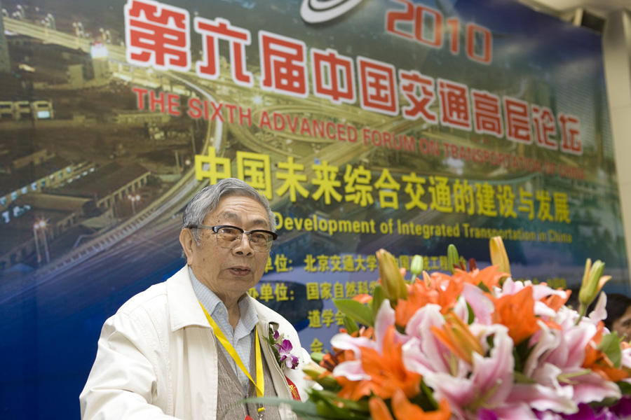 2010102129-wah.jpg