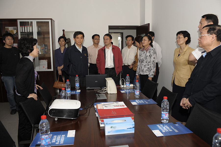 09092905_bwl.jpg