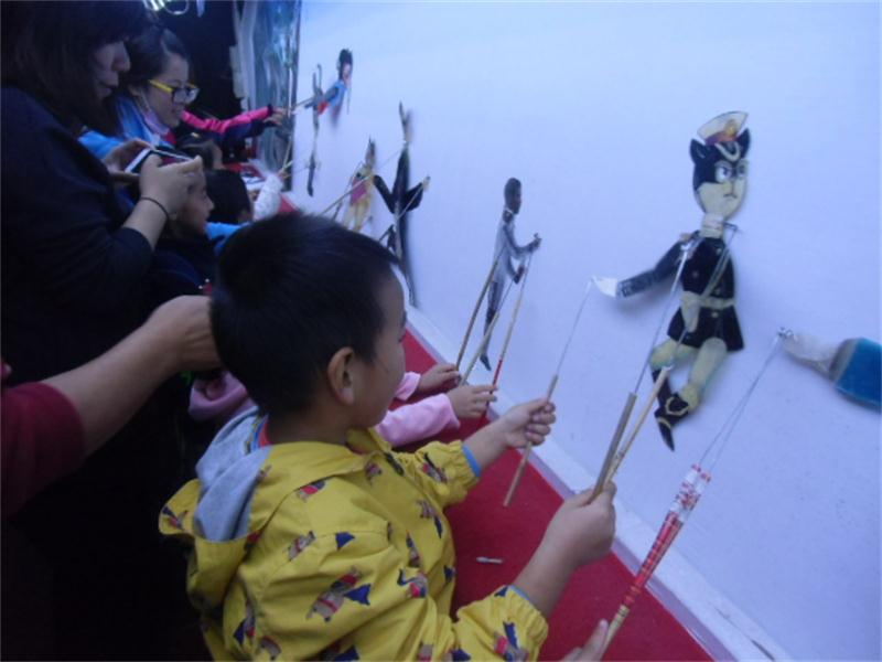 幼教中心组织去皮影戏苑观看皮影戏_看图王.jpg